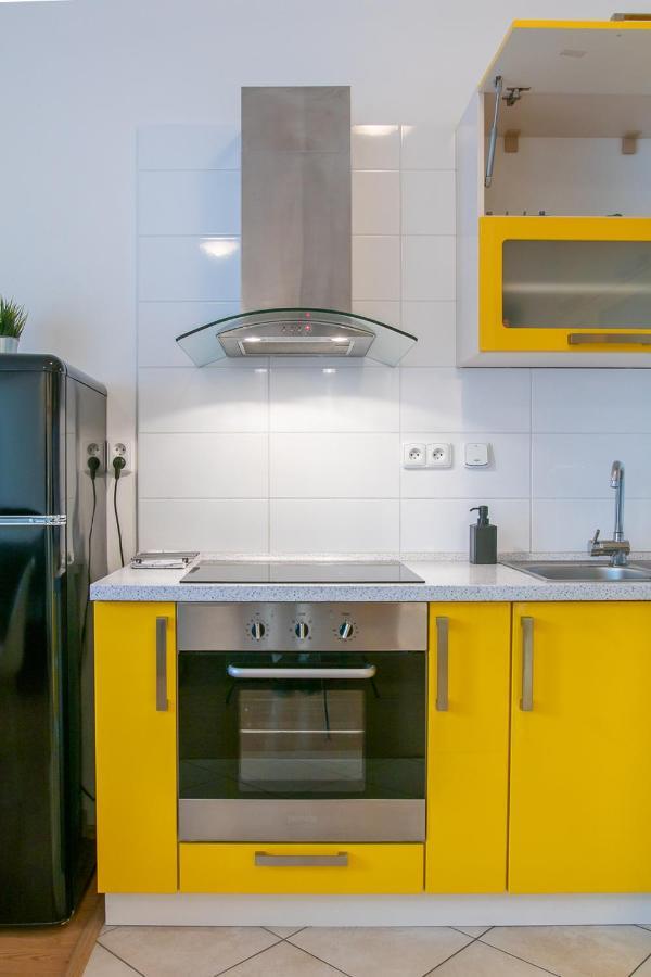 Yellow Apartment Ostrawa Zewnętrze zdjęcie